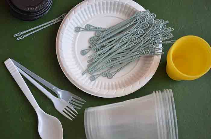 cut single-use plastics items