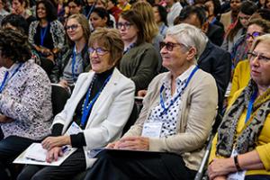Women sitting at the Diabetes Professional Care